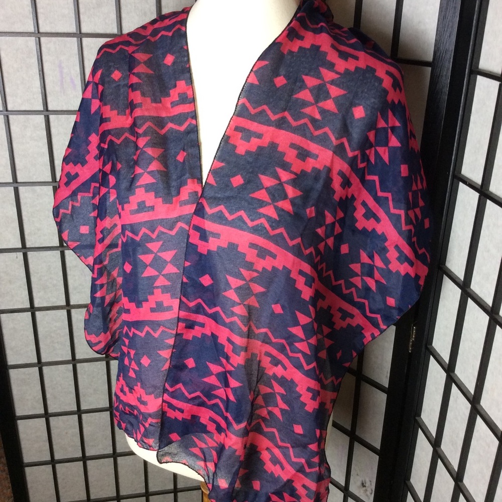 Aztec Pattern Oblong Scarf! - Picture 4 of 4